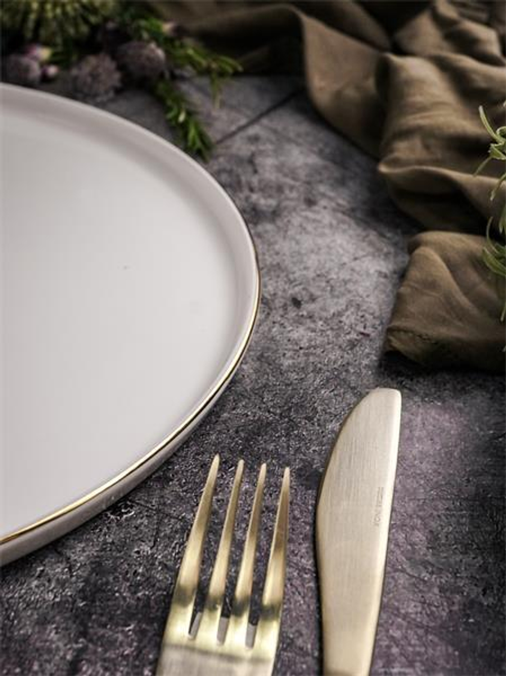 Тарелка мелкая 27см CHOPIN GOLD