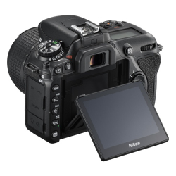 Цифровая зеркальная камера Nikon D7500 Kit с объективом 18-105mm f/3.5-5.6G ED VR, черный