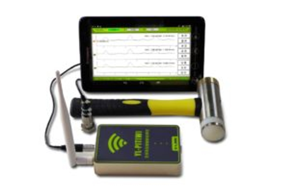 Portable wireless pile driving analyzer PDA