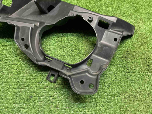 Кронштейн ПТФ левый Toyota Highlander 3 U50 16-19