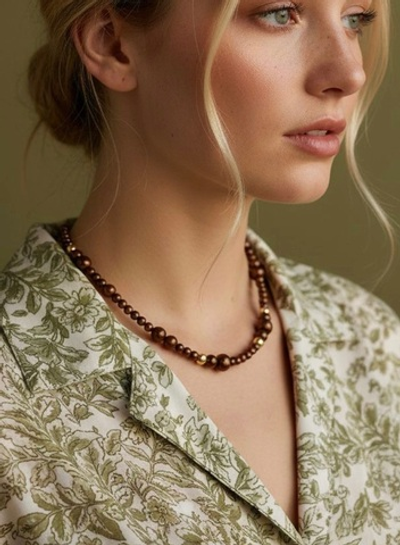 Чокер Тиана из шоколадных бусин