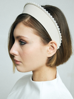 Кокошник молочный с жемчужным декором