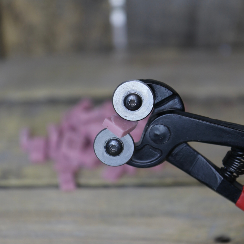 Смальта для мозаики колотая на модуль купить. Большой выбор цветов и оттенков.