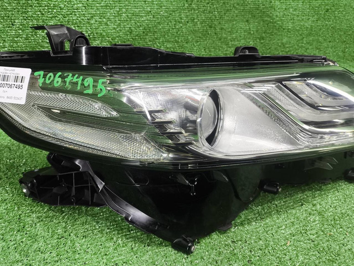 Фара правая Toyota Camry xv70 (2017-2021) LED
