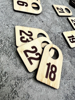 Номерки гардеробные дерево 4х6 см