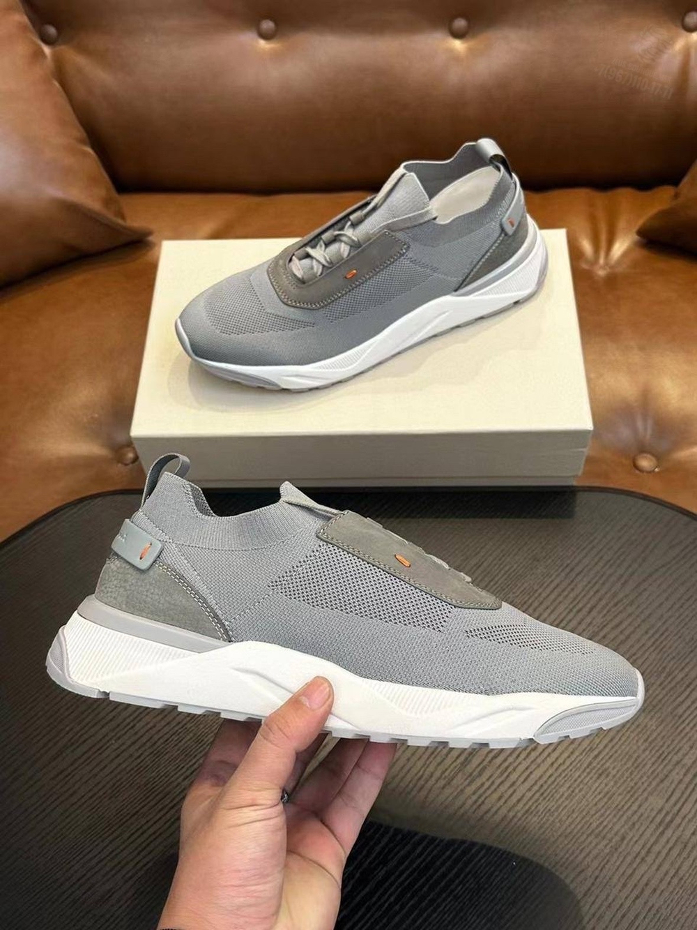 Кроссовки Santoni