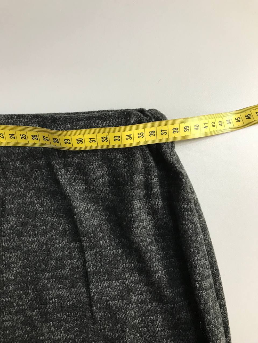 Юбка удобная и практичная, визуально на 48 размер
