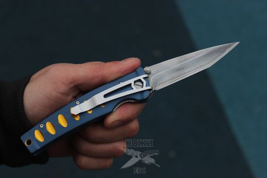 Складной нож Mcusta Katana Tanto Basic c клинком из стали VG-10 San Mai (Laminated 420J2) рукоять алюминий