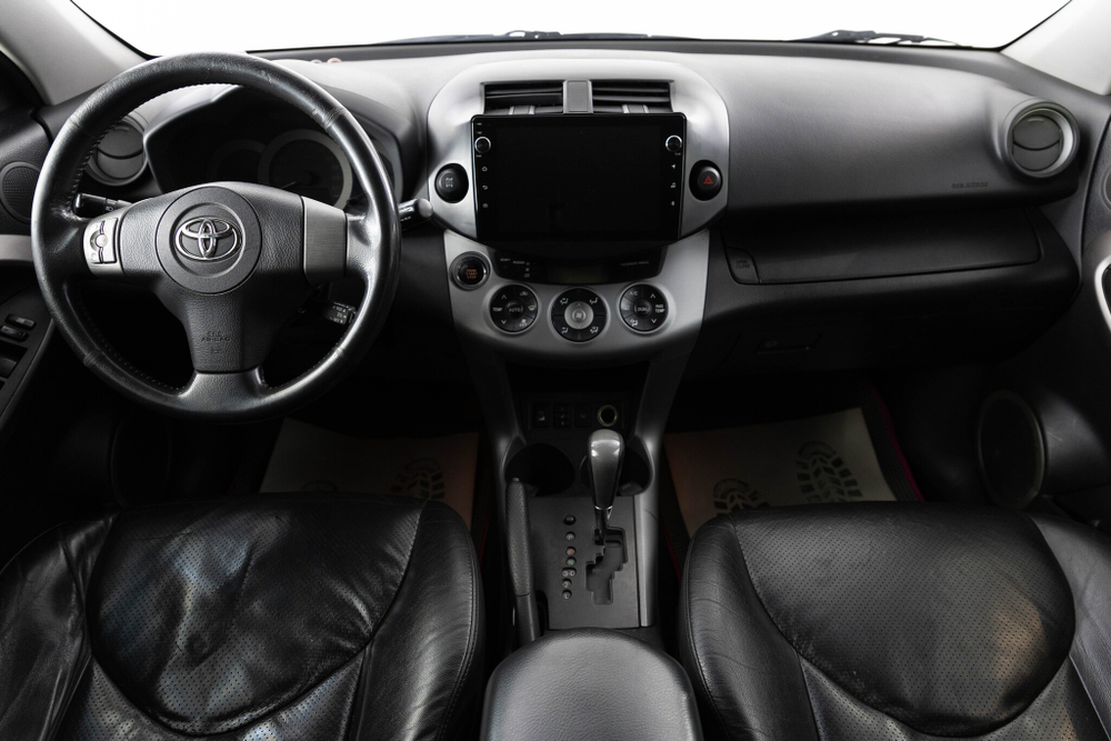 Toyota RAV4, 2006 год