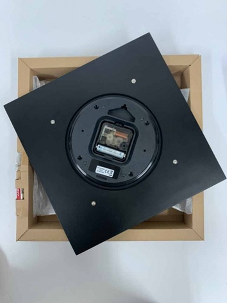 Настенные часы Seiko QXA586BN