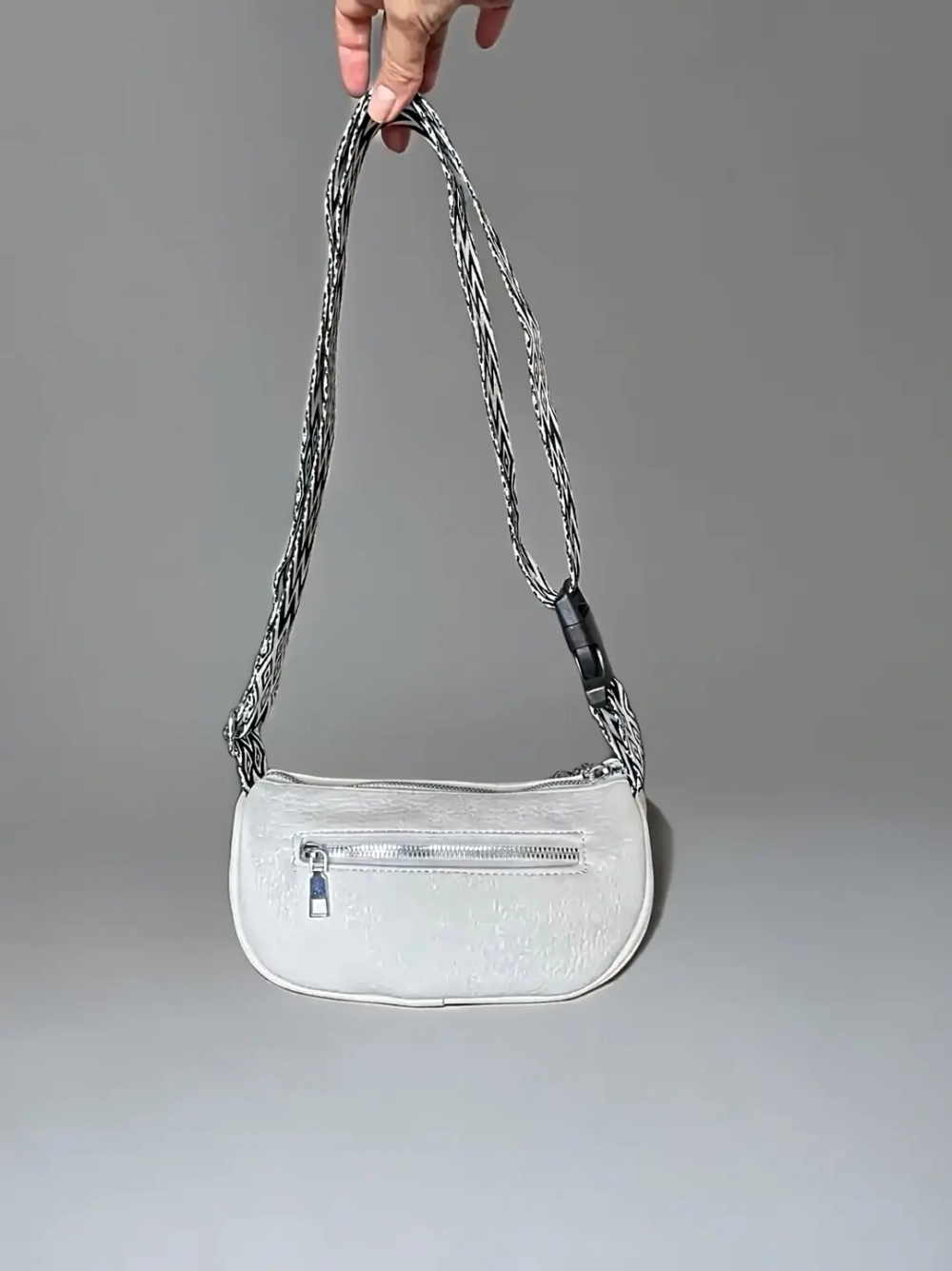 Сумка женская кросс-боди экокожа белая QOZA