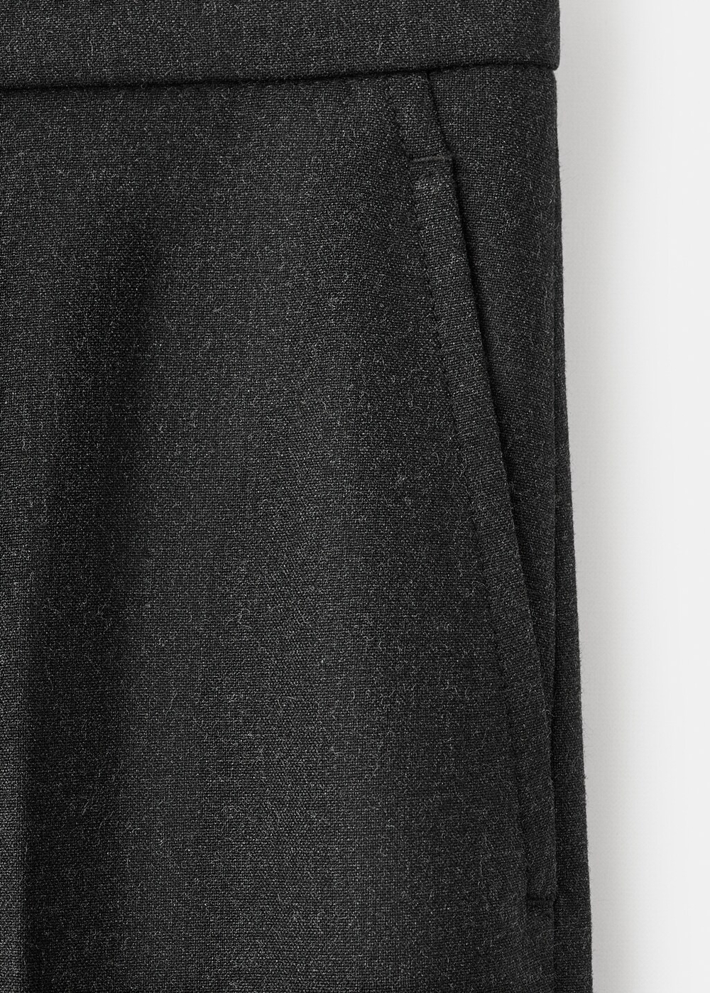 Костюмные брюки с защипами