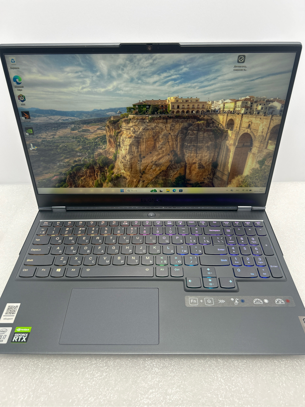 Ноутбук Lenovo Legion 7 15IMH05 (81YT001ARU) 15.6"/Intel Core i7-10750H/RAM 32 GB/SSD 1024 GB/nVidia GeForce RTX 2080 Super Max-Q 8 Гб/1920x1080/IPS/240 Hz/Подсветка кл-ры:RGB/серый. Состояние: Уценка/ небольшие следы на матрице от клавиатуры/не работает передняя контурная подсветка/C1