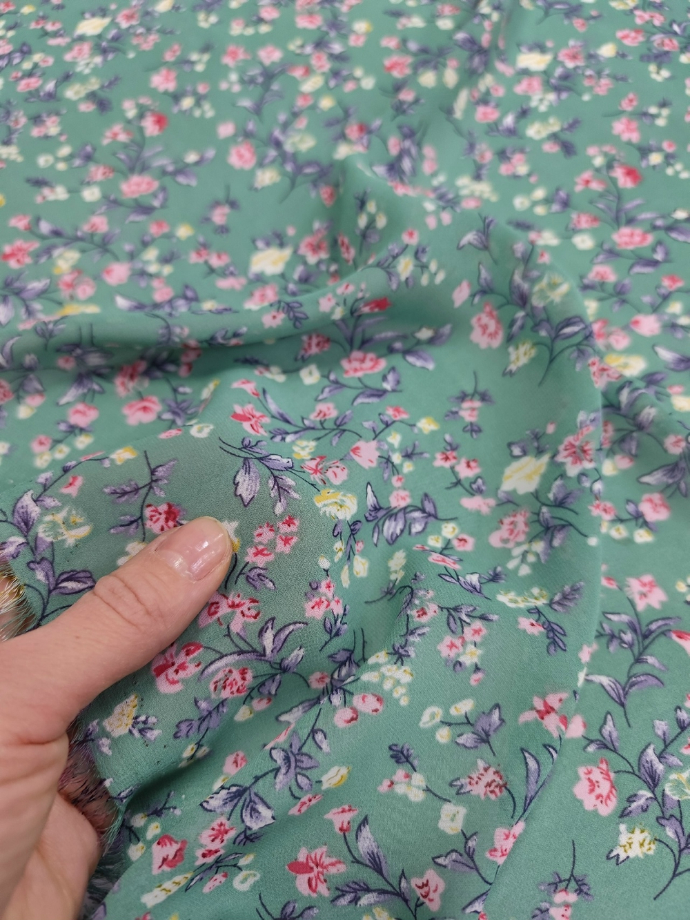 Шифон/ Цветы на бирюзе