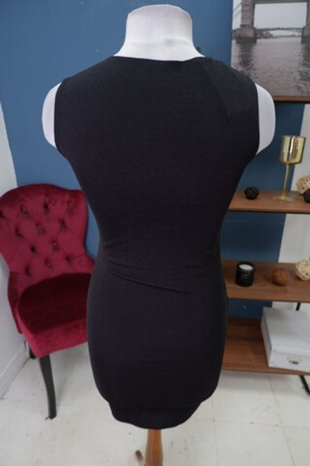 Платье без рукавов 40 размер