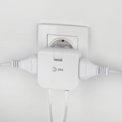 Разветвитель электрический ЭРА SPF-2-FL-USBC поворотный на 2 розетки + 2USB A+C 10А белый | Электротовары