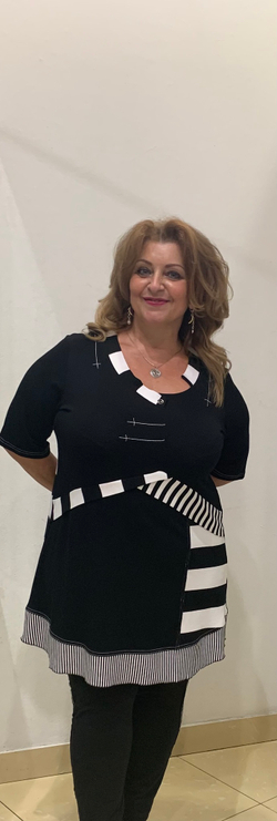 Нарядный черный блузон-туника с белыми вставками