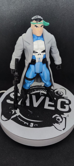Подвижная фигурка Каратель (Punisher) в тактическом тренче