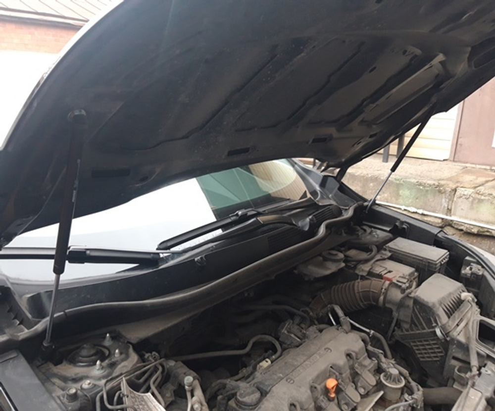 Упор (амортизатор) капота для Honda CR-V 5 (2016-) Autoinnovation.04-04