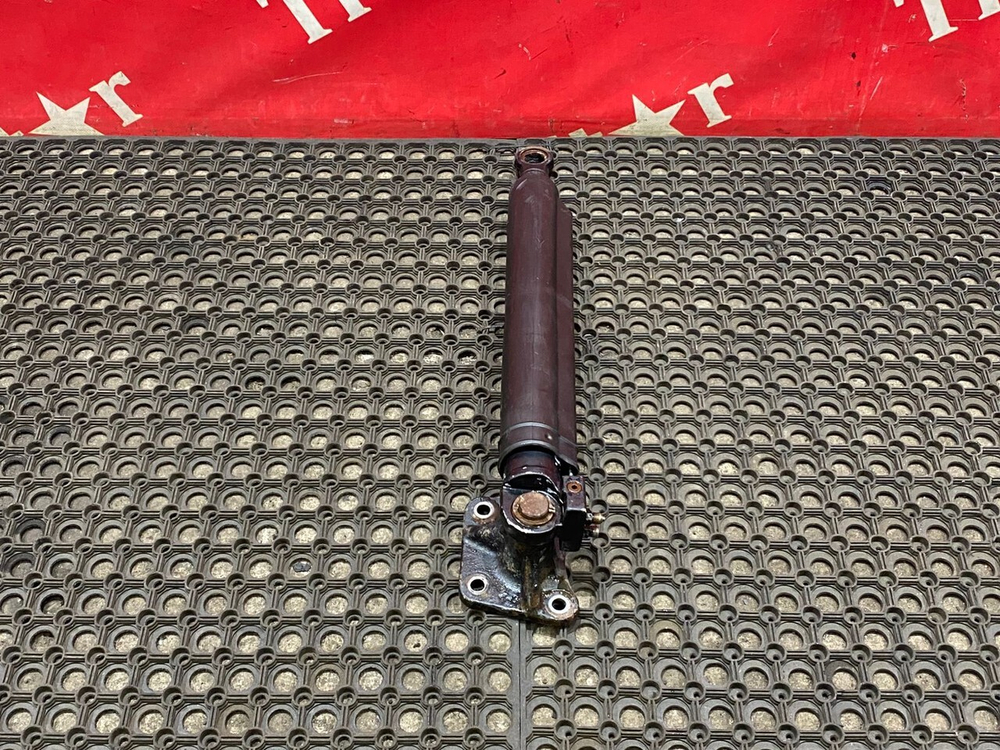 Цилиндр подъема кабины 2018г