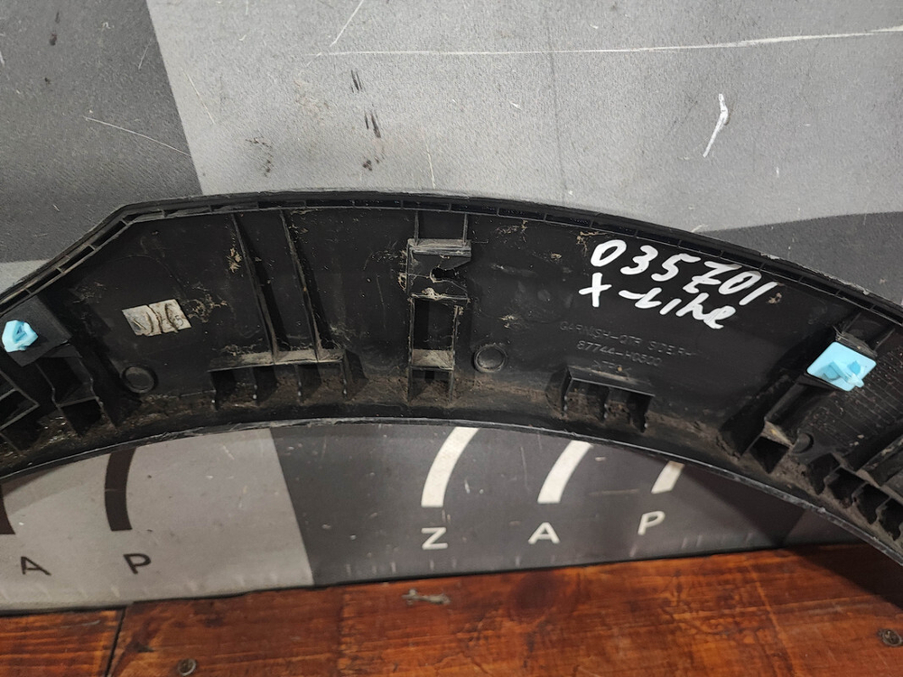 Накладка крыла заднего правого Kia Rio 4 X-Line 17-нв Б/У Оригинал 87744H0500