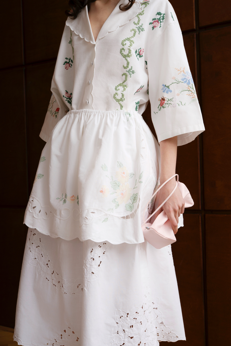 Юбка с цветочной вышивкой