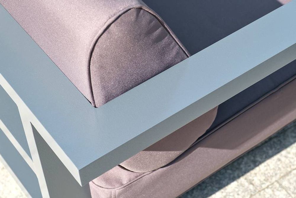 "Гранада" лаунж-зона из алюминия со столиком из HPL