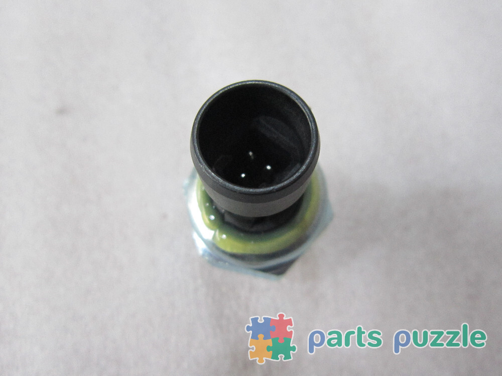 Датчик положения распредвала, оригинал / TRANSDUCER АРТ: 1812818C93