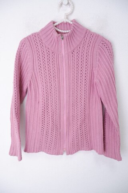 Свитер Фантики практичный на 12 лет