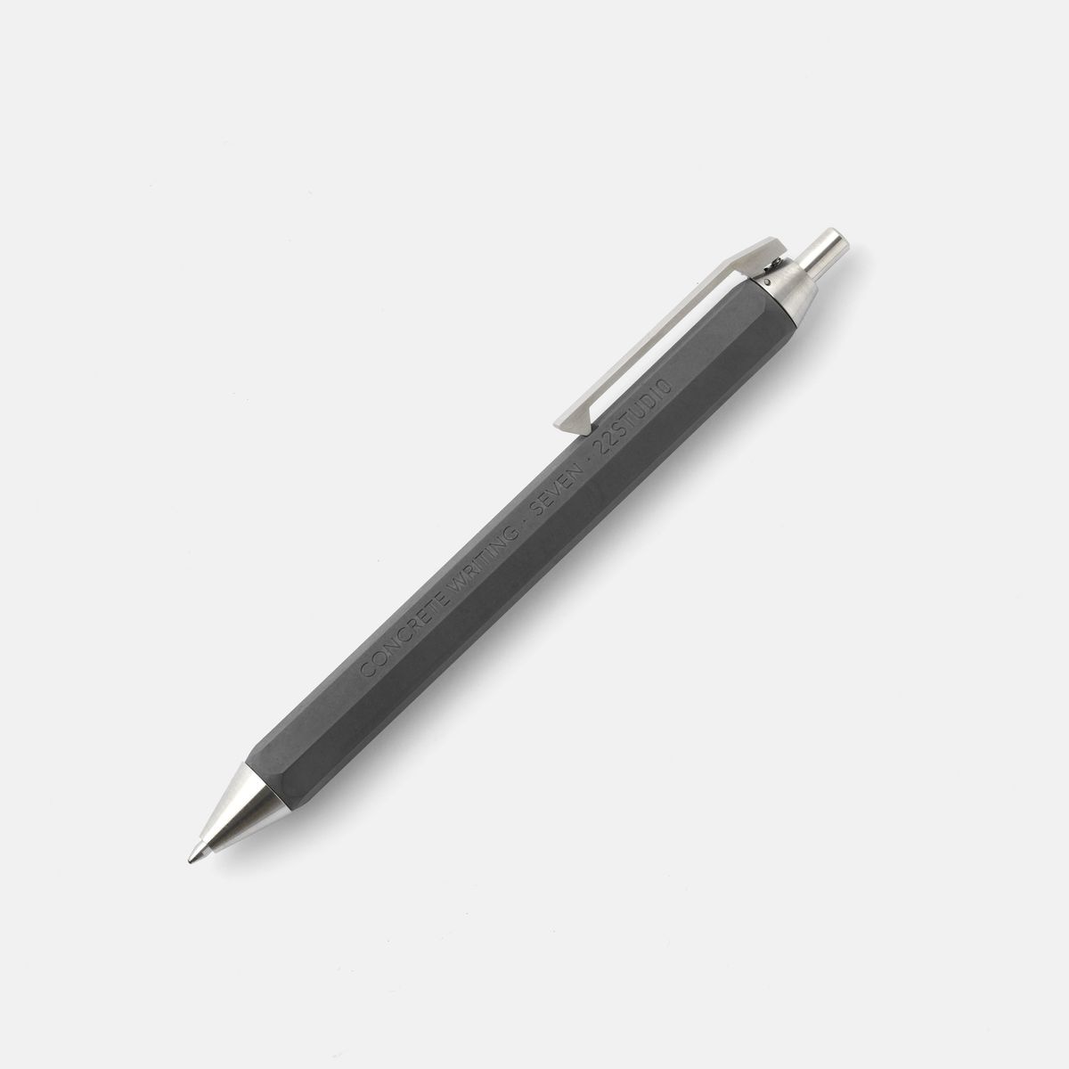 22 studio Seven Ballpoint Pen Dark Grey — ручка из бетона