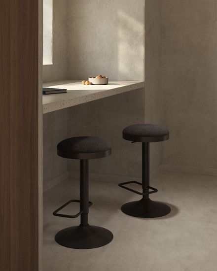 Табурет Zaib из черной синели и черной матовой стали, высота 58-80 см La Forma Иcпания 