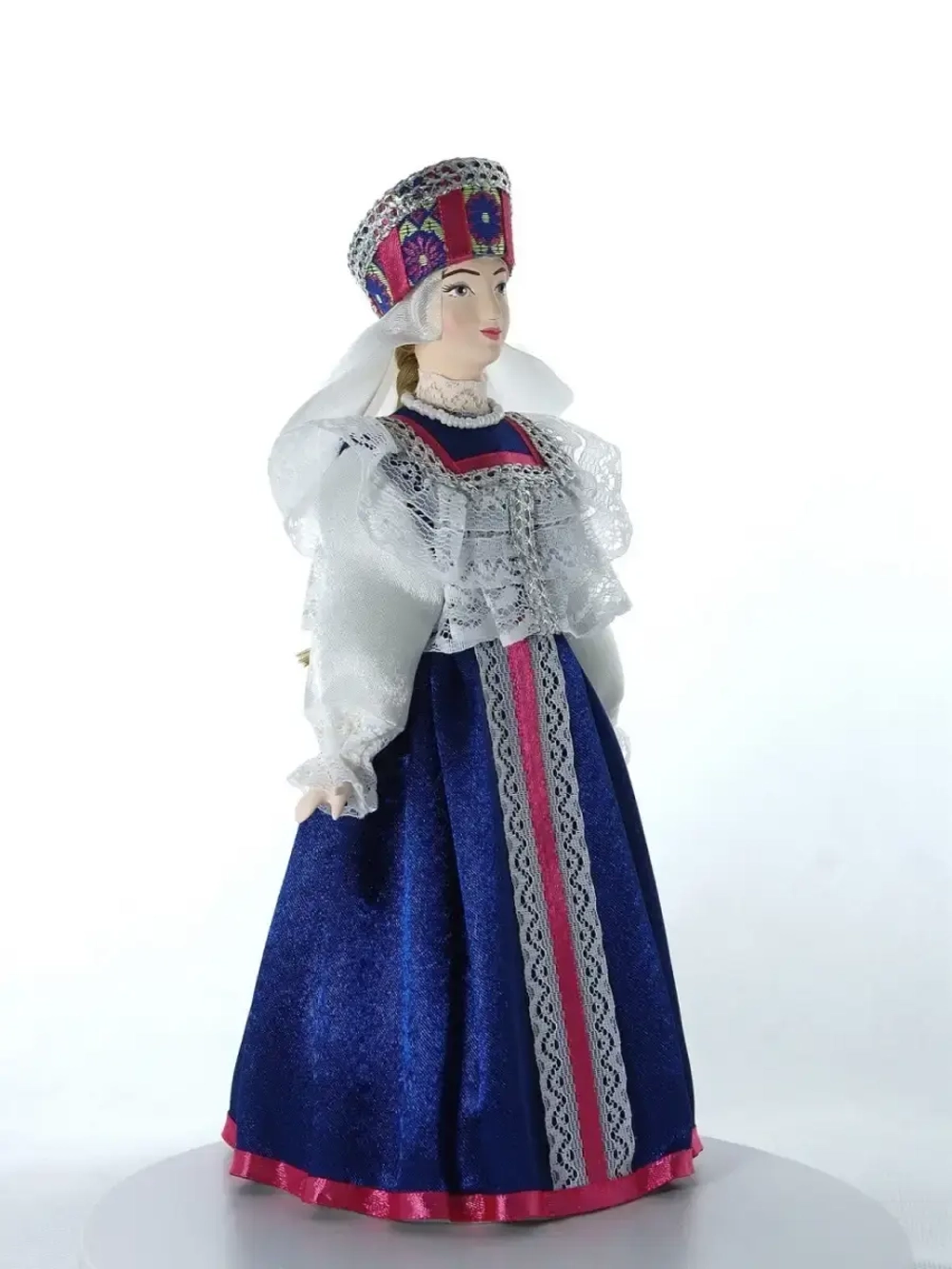 Кукла коллекционная в русском костюме