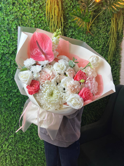 Букет "Вечерняя феерия", Антуриум, Розы, Эустома, хризантема