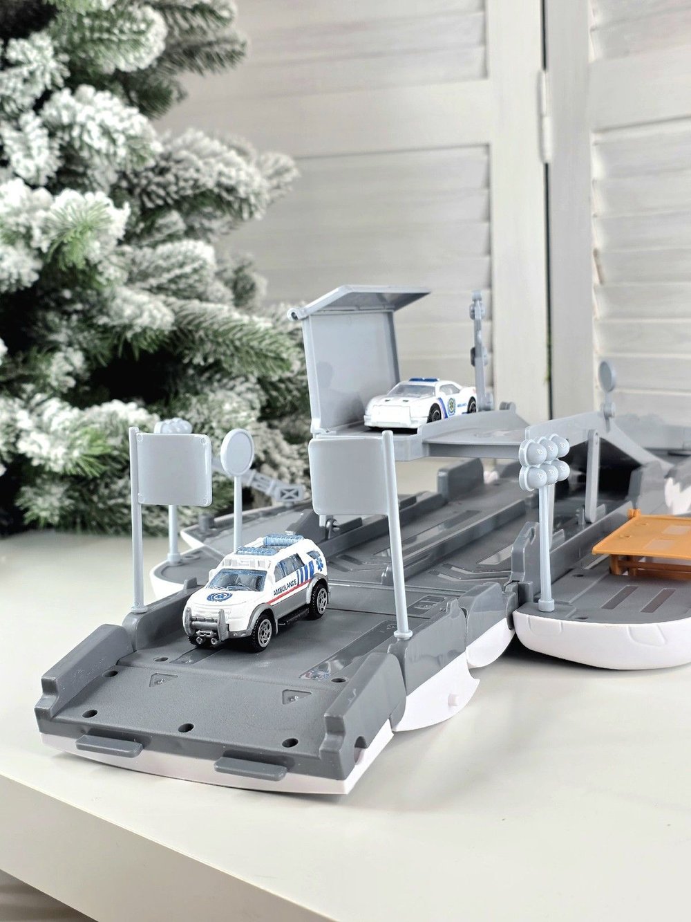 Игровой набор Парковка "Гонки" 2в1 свет/звук (200503277)