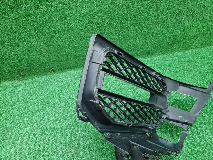 Решетка перед. бампера Mercedes G W463 (18-24) AMG