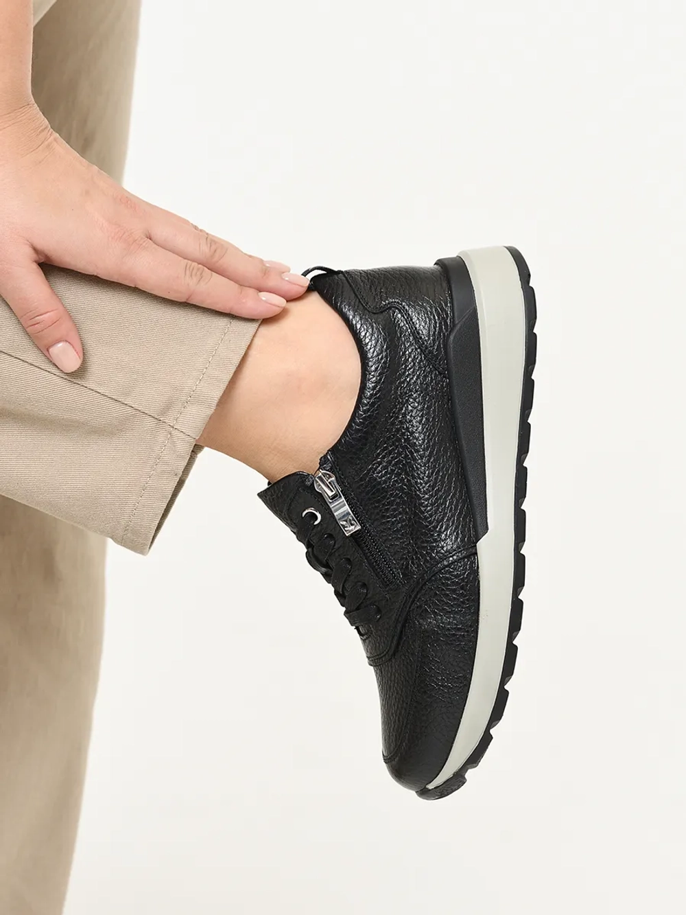 Кроссовки из натуральной оленьей кожи