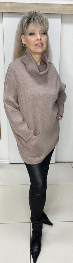 Свитер-джемпер с кармашками