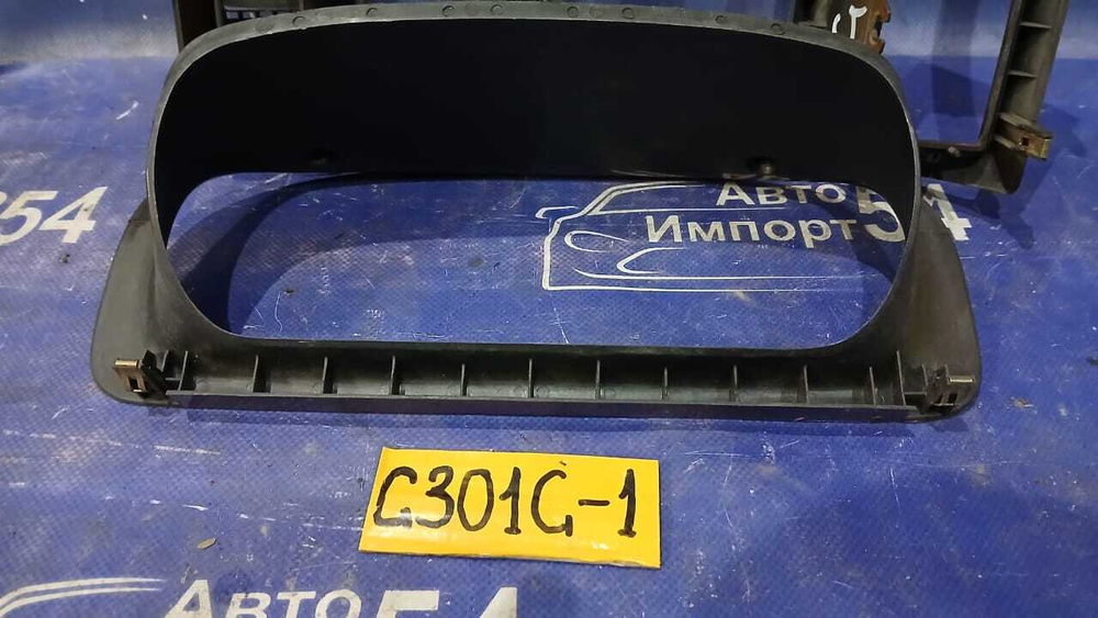 Рамка магнитофона DAIHATSU PYZAR 1997