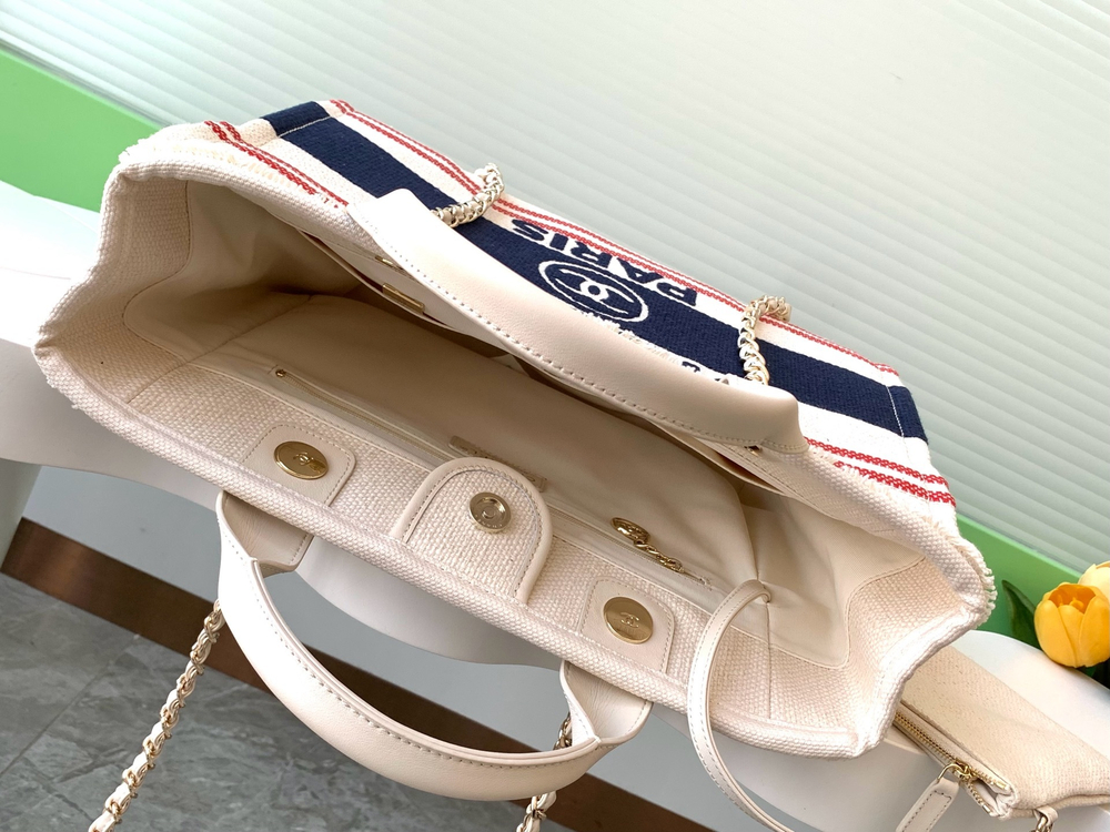 Chanel Bag (2 sizes)