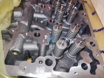 Головка блока цилиндров с клапанами в сб. 536.1003010-10