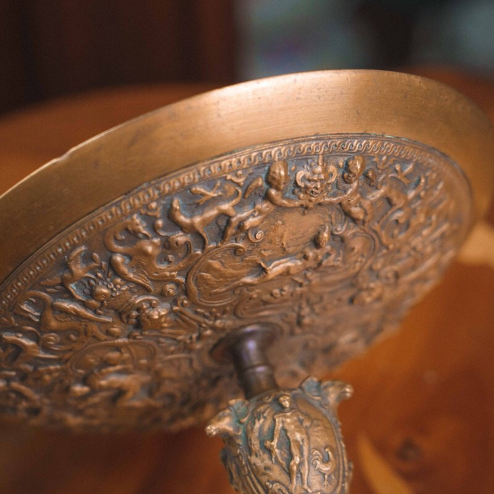 Ваза-тацца с мифологическим сюжетом