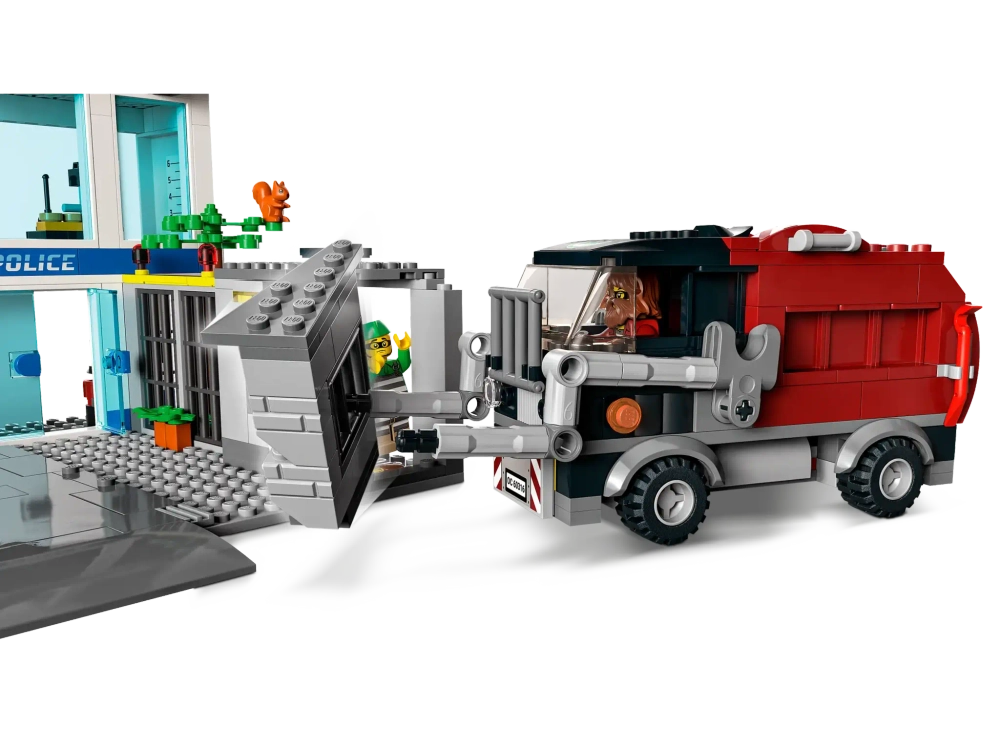 Конструктор LEGO City 60316 Полицейский участок города