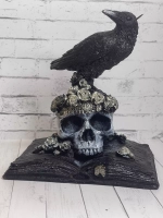 Свеча магическая "Ворон мудрости"