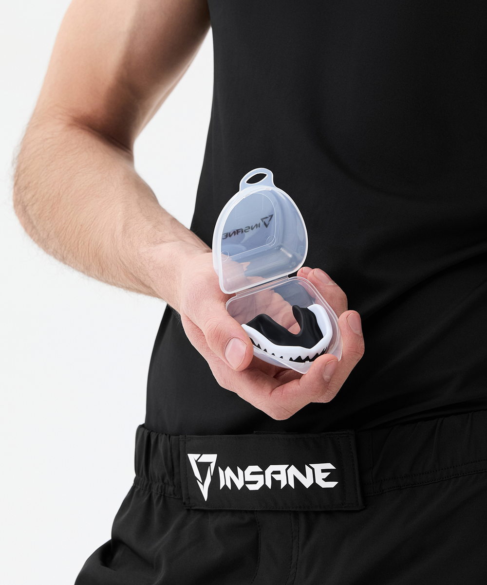 Капа 1-челюстная JAGUAR, ЭВА, черный/белый, взрослый