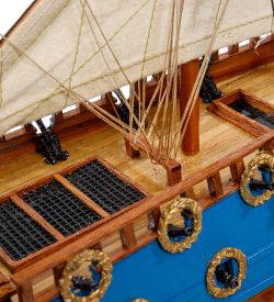 GAEM Art SPK-18 Модель российского линейного корабля 1700г. «Goto Predestinatsia»