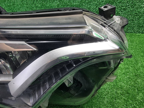 Фара правая Toyota RAV4 4 CA40 (2015-2019) LED
