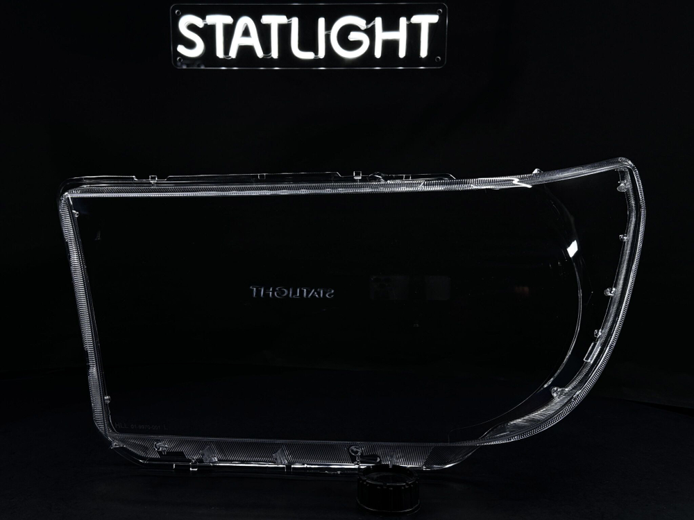 Левое стекло фары Toyota Tundra 2 2007-2013