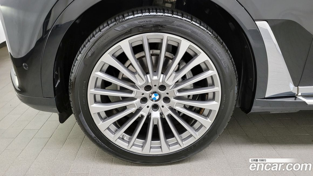 BMW X7 (G07) xDrive 40i Design Pure Excellence 6-и местный (05.2021)