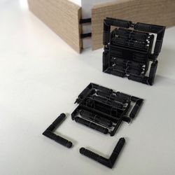 СОЕДЕНИТЕЛЬНЫЕ ЭЛЕМЕНТЫ ДЛЯ ПЛИНТУСОВ PERGO