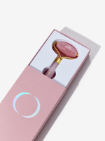 Роллер из розового кварца